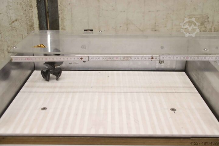 Μηχανή διάτρησης unbekannt doppelt