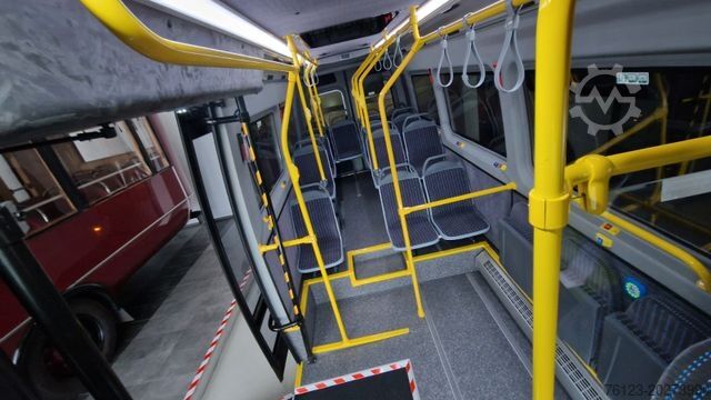 Minibusz MERCEDES-BENZ 517 / 515 Frontniederflur mit Ada Systeme