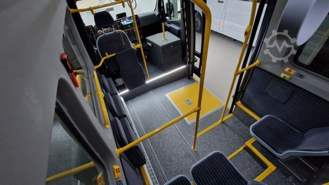 Minibusz MERCEDES-BENZ 517 / 515 Frontniederflur mit Ada Systeme
