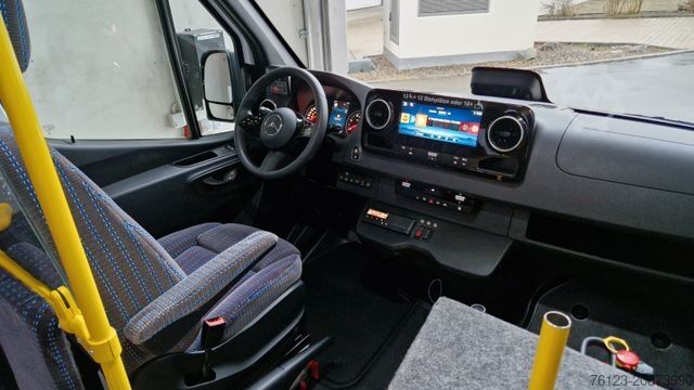 Minibusz MERCEDES-BENZ 517 / 515 Frontniederflur mit Ada Systeme