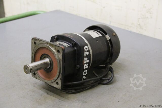 Motorreductor 0,5 kW 180 omw/min 24 volt Gansow IBC 12829 / ZF12