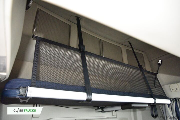 Standard tractor unit VOLVO FH 460 Globetrotter XL Varios i-Save