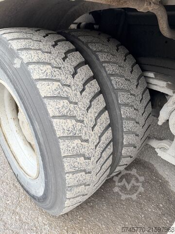 Speciális rendeltetésű teherautó SCANIA TGA 33.400