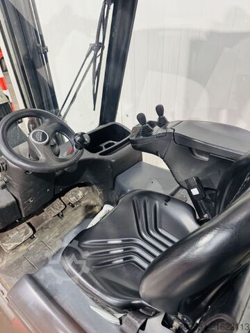 Carretilla eléctrica de 3 ruedas Linde E 16 C-02 EVO Triplex