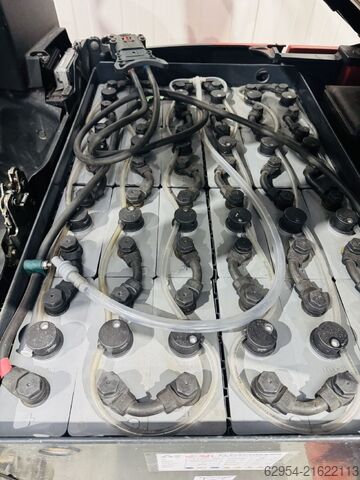 Carretilla eléctrica de 3 ruedas Linde E 16 C-02 EVO Triplex