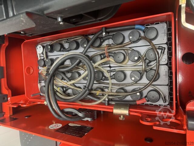 High Lift stacker Linde L 12 L Initialhub