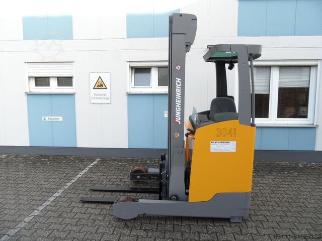 Reach Truck Jungheinrich ETV 216 - NEUE Batterie - alle Räder neu!