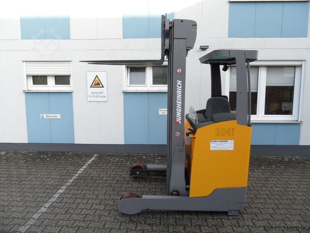 Reach Truck Jungheinrich ETV 216 - NEUE Batterie - alle Räder neu!