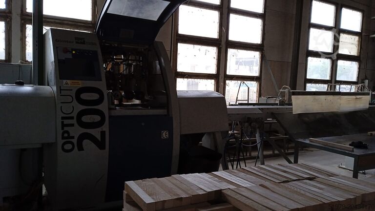 Instalación de corte optimizada de izquierda a derecha WEINIG Dimter Opticut 200 Elite