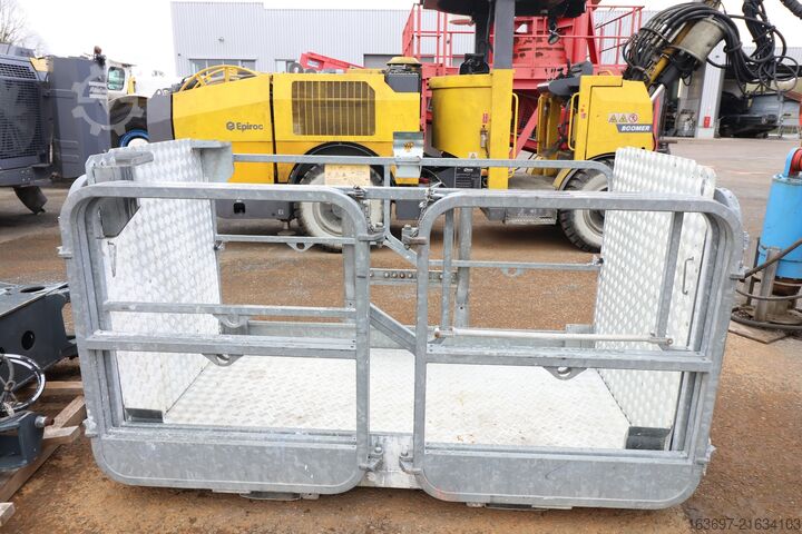 Teleskopski utovarivač Merlo RTH 5.18