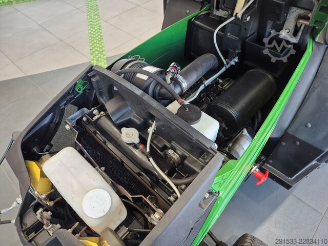 Mini traktor John Deere 1026R - 4WD - Serviced! - Only 361MTH