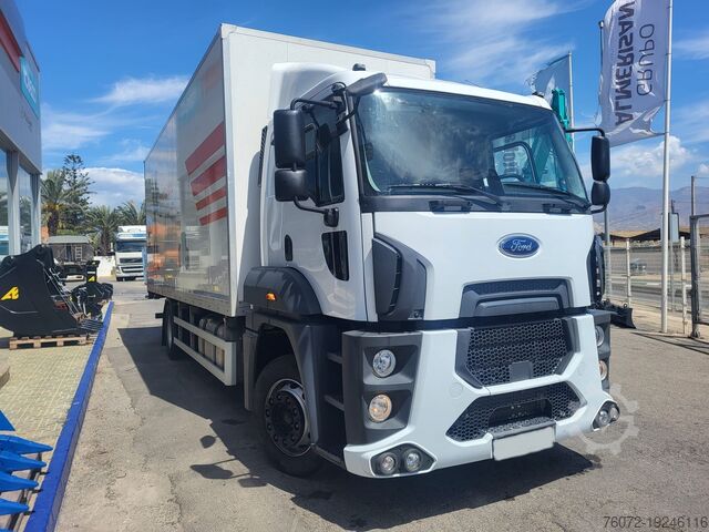 Camión caja Ford Trucks 1842. Paquetero