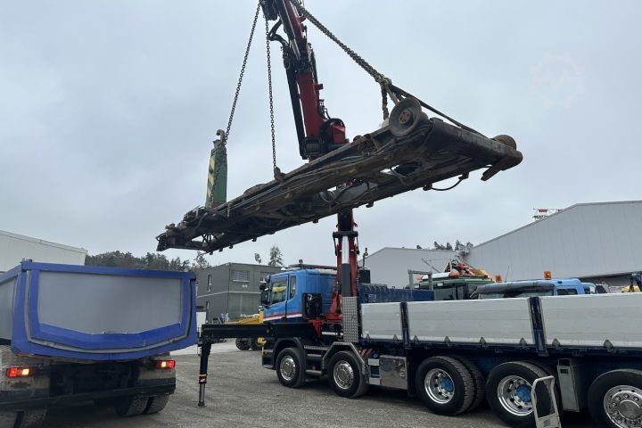 Camión volquete Volvo FM12-460 8x4 Kipper