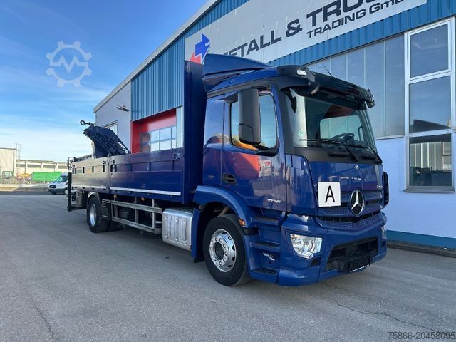 Vrachtauto met open laadbak MERCEDES-BENZ 1836 LL Antos Pritsche & Heckkran MKG 116 A