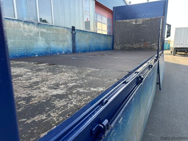 Ladbil med lad MERCEDES-BENZ 1836 LL Antos Pritsche & Heckkran MKG 116 A