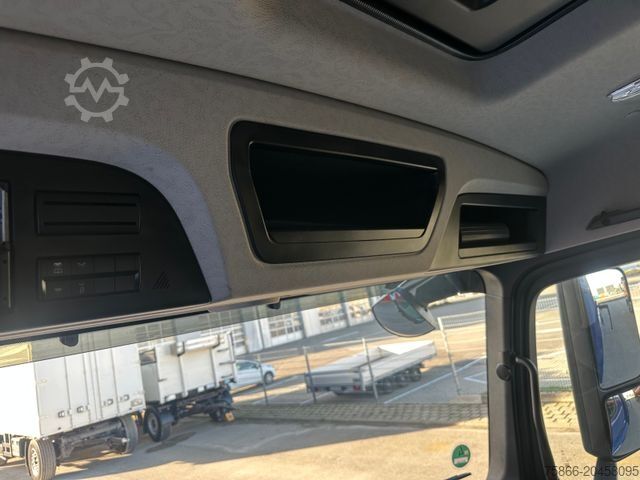 Vrachtauto met open laadbak MERCEDES-BENZ 1836 LL Antos Pritsche & Heckkran MKG 116 A