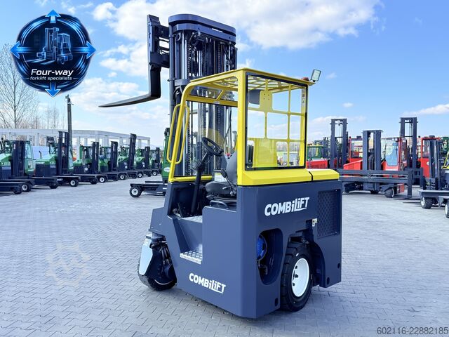 Empilhadeira multidirecional Combilift CB4000 GAS TRIPLEX 8500 FREE LIFT