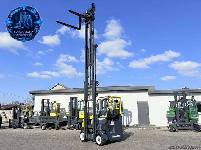 Empilhadeira multidirecional Combilift CB4000 GAS TRIPLEX 8500 FREE LIFT