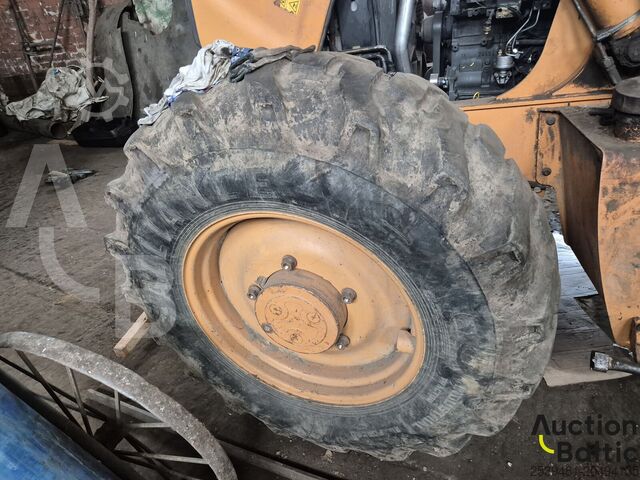 Backhoe loader Case 695 SR-4 PS