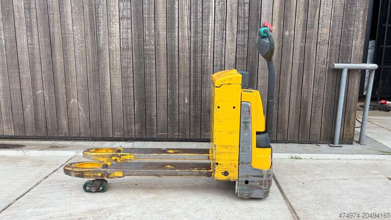 Manual pallet truck pump truck Jungheinrich EJE 116