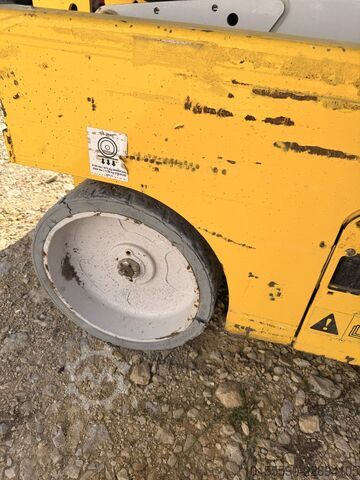 Piattaforma a pantografo Genie GS-2646 E-Drive