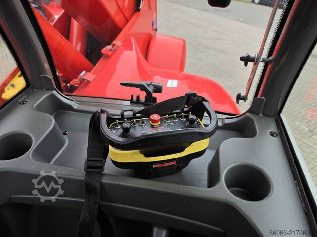 Forgatható teleszkópos kezelő Manitou MRT 2150 + Privilege