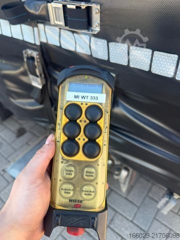 Alacsony rakfelületű félpótkocsi  Wiese 3-Achs Stufensattel Auflieger mit Rampe25T