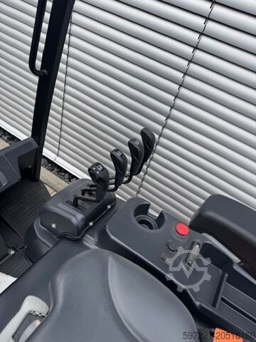 Electric - 4 wheels Bobcat B25X Neugerät mit Herstellergarantie