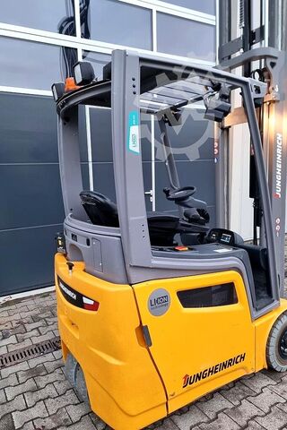 Gaffeltruck Jungheinrich EFG215