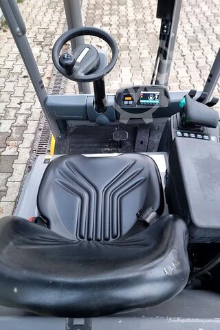 Gaffeltruck Jungheinrich EFG215