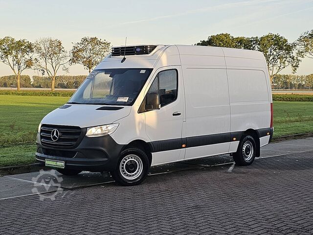 MERCEDES-BENZ SPRINTER 315 L2H2 BI-TEMP FRIGO Carrier Furgón frigorífico Día/Noche 2 Compartimentos  MERCEDES-BENZ SPRINTER 315 L2H2 BI-TEMP FRIGO Carrier Koelwag...