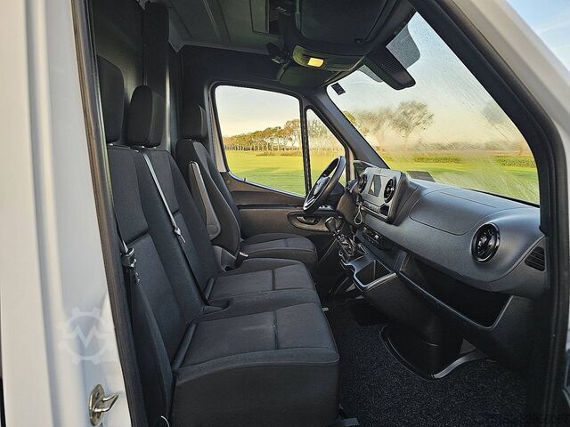 MERCEDES-BENZ SPRINTER 315 L2H2 BI-TEMP FRIGO Carrier Furgón frigorífico Día/Noche 2 Compartimentos  MERCEDES-BENZ SPRINTER 315 L2H2 BI-TEMP FRIGO Carrier Koelwag...