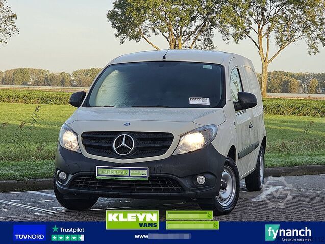 MERCEDES-BENZ CITAN 109 CDI Hosszú Airco Euro6 Alacsony futásteljesítmény 1. Tulajdonostól! MERCEDES-BENZ CITAN 109 CDI LONG Airco Euro6 Lage-Kilometerst...