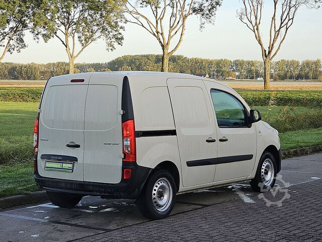 MERCEDES-BENZ CITAN 109 CDI Hosszú Airco Euro6 Alacsony futásteljesítmény 1. Tulajdonostól! MERCEDES-BENZ CITAN 109 CDI LONG Airco Euro6 Lage-Kilometerst...