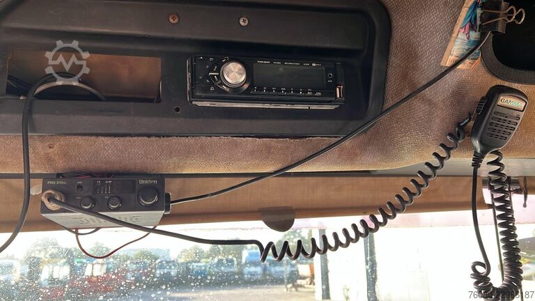 3-zijdenkipper MAN 25.372 (6 CYLINDER / MANUAL PUMP / POMPE MANUEL...