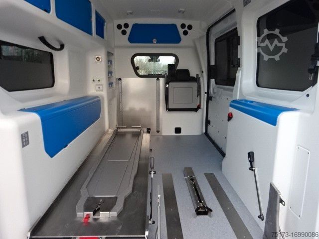 Brandweerwagen FORD Transit 350L2 AT KTW Rettung Rampe