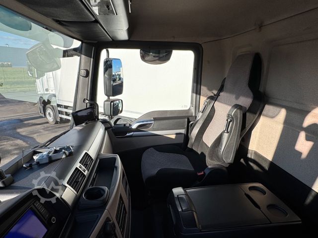 Drikkevarelastbil MAN TGM 26.320 L / LBW / 2xAHK / LENKACHSE / 18 PAL