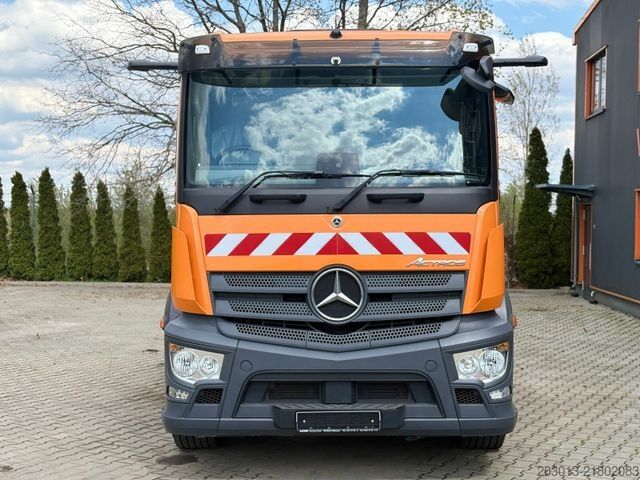 Οδοκαθαριστικό μηχάνημα MERCEDES-BENZ ACTROS 1830 4x2 Kehrmaschine BUCHER OPTIFANT8000