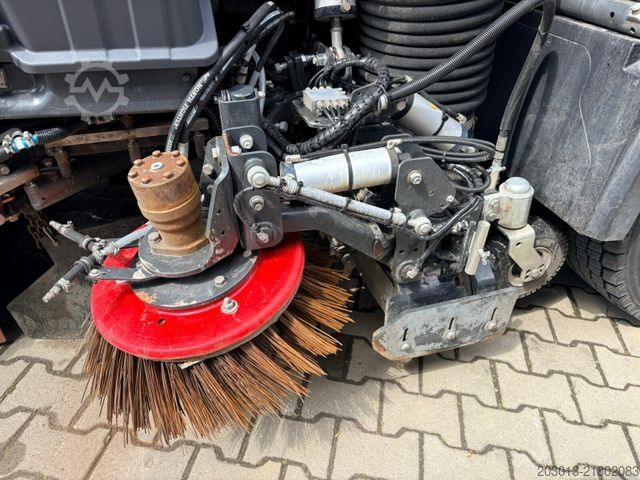 Οδοκαθαριστικό μηχάνημα MERCEDES-BENZ ACTROS 1830 4x2 Kehrmaschine BUCHER OPTIFANT8000
