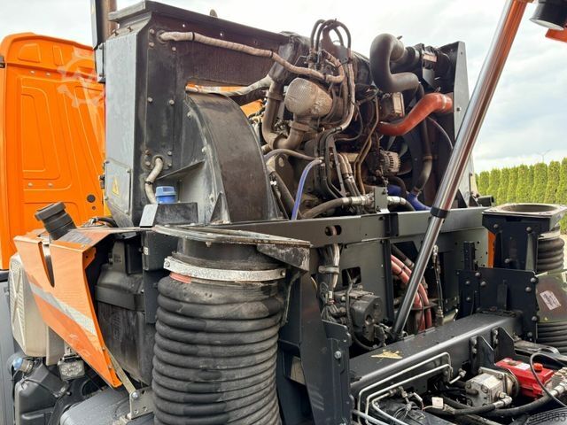 Οδοκαθαριστικό μηχάνημα MERCEDES-BENZ ACTROS 1830 4x2 Kehrmaschine BUCHER OPTIFANT8000