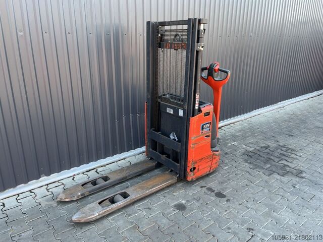 Στοίβαξη πεζών Linde L10B