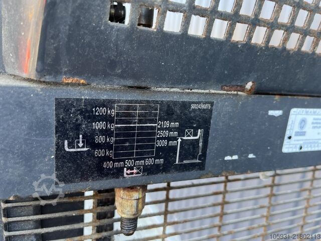 Στοίβαξη πεζών Linde L10B