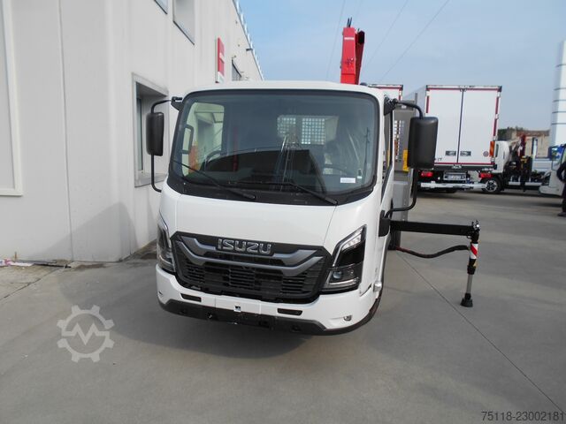 Furgonetka pick-up Isuzu M21 GRU e CASSONE FISSO