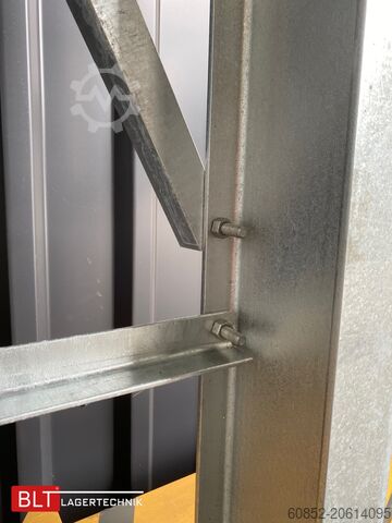 Raft cu consolă în consolă ca. 4,16 lfm. Kragarmregal H: 416 cm T: 137 cm , 500kg/Arm , 4 Lagerebenen