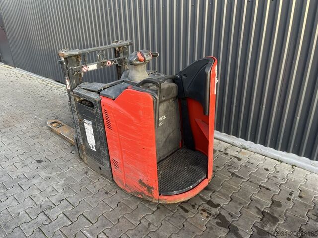 Stivuitor cu stivuitor stand-on Linde D12SP