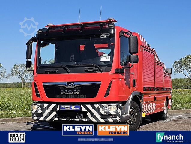 Car carrier van M.A.N. 8.220 TGL 8.8T BOTTIE LIFT 8T