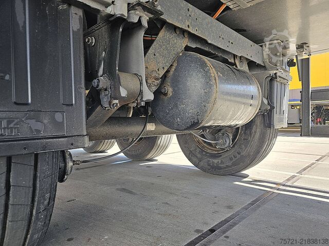 Kølet/frosset transport SCHMITZ SKO THERMOKING