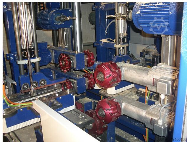 Bewerkingscentrum met doorvoer Krüsi Krüsimatic G2