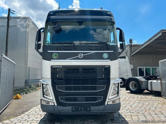 Cap tractor standard VOLVO FH 500 Globetrotter XL 2 Tanks Lane Guard