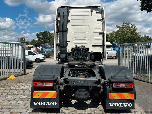 Cap tractor standard VOLVO FH 500 Globetrotter XL 2 Tanks Lane Guard